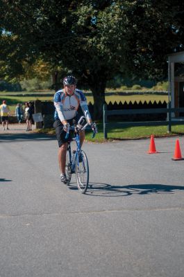 2014 Buzzards Bay Watershed Ride
Over 150 cyclists celebrated the beauty of the Buzzards Bay area on October 5 during the 2014 Buzzards Bay Watershed Ride that passed through Rochester at Eastover Farm. A 75-mile ride to raise fund and awareness of the BBC started at Horseneck Beach in Westport all went all the way to Falmouth, and the half-route 35-mile ride started in Rochester. Photos by Felix Perez
