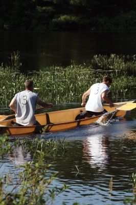 Boat Race
The 2010 Rochester Memorial Day Boat Races got off to a good start in warm, sunny weather. About 90 registrants rowed their boats from Grandma Hartleys Reservoir on Snipatuit Road, down the Mattapoisett River, and to the finish line at the Herring Weir on Route 6 in Mattapoisett. Photo by Anne OBrien-Kakley.
