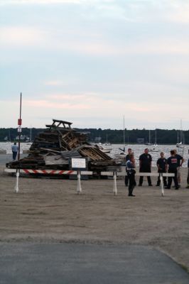 Heritage Bonfire
Mattapoisett enjoyed a well-attended bonfire on the Town Beach last Saturday evening, August 13, 2011, as a final part of Heritage Days. Photo by Anne Kakley.
