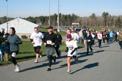 Bulldog Dash
More than 200 walkers and runners, young and old, came out on a sunny and cold Saturday on November 27, 2010 for the Bulldog Dash. The event raised money to help offset new extracurricular student fees. Photos by Laura Pedulli.
