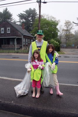 Cleaning Up
135 volunteers fanned out across Old Sippican armed with rubbish bags, gloves and Manducca trash grabbers helping to make Marion a bit greener during the town's Arbor Day Spring Clean up. Marion has held the event annually, under a variety of names, over the past three decades, encouraging residents to take pride in their community by clearing the roadways of trash and debris. Photo by Robert Chiarito.
