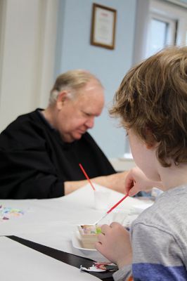 Create & Connectivity
As part of Art Week, the Marion Art Center joined the Council on Aging on Saturday morning, May 4, for a seniors and children’s “Create & Connectivity” event at the Benjamin D. Cushing Community Center. Participants of all ages used colorful paper cuts and glue to decoupage small wooden trays. Photos by Jean Perry
