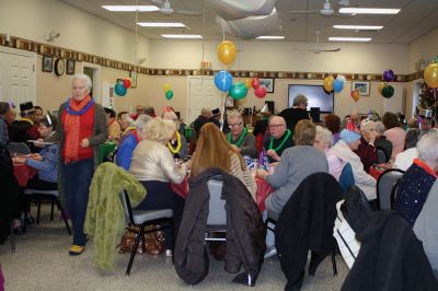 New Year’s Eve Party
A New Year’s Eve party at the Rochester Senior Center gave area seniors the chance to ring in the New Year early in the company of friends. Guests enjoyed dinner and dessert followed by the sharing of New Year’s resolutions and non-alcoholic bubbly. Balloons dropped from the ceiling at 1:30 pm after a symbolic countdown to the New Year, and guests made a ruckus with noisemakers to welcome 2016. Photos by Jean Perry
