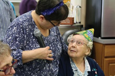 New Year’s Eve Party
A New Year’s Eve party at the Rochester Senior Center gave area seniors the chance to ring in the New Year early in the company of friends. Guests enjoyed dinner and dessert followed by the sharing of New Year’s resolutions and non-alcoholic bubbly. Balloons dropped from the ceiling at 1:30 pm after a symbolic countdown to the New Year, and guests made a ruckus with noisemakers to welcome 2016. Photos by Jean Perry
