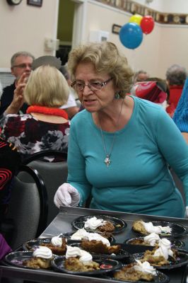 New Year’s Eve Party
A New Year’s Eve party at the Rochester Senior Center gave area seniors the chance to ring in the New Year early in the company of friends. Guests enjoyed dinner and dessert followed by the sharing of New Year’s resolutions and non-alcoholic bubbly. Balloons dropped from the ceiling at 1:30 pm after a symbolic countdown to the New Year, and guests made a ruckus with noisemakers to welcome 2016. Photos by Jean Perry
