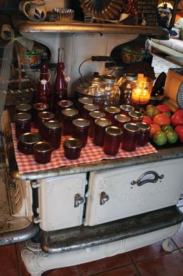 The Can-Do Couple 
Marion and Bob Faelten have been canning together for 50 years, ‘preserving’ the good life and enjoying every step of the twelve-month tango they dance from early spring when they sow their seeds to fall when they enjoy their homemade jellies, pickles, canned tomatoes, and homemade liqueurs. Photos by Jean Perry
