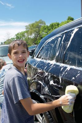 Sippican School Car Wash
The Sippican School Class of 2016 held its first fundraiser, a car wash, on Saturday, June 13, at the Sippican School bus loop. Money raised will go towards sixth grade activities the next school year. Photos by Colin Veitch
