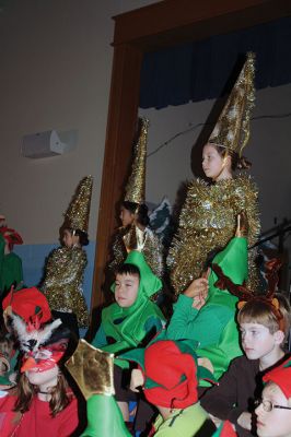 Sparkle and Shine
Center School’s first, second, and third graders treated their classmates and teachers to their annual holiday performance in the gymnasium on Monday, December 21. The students presented “Sparkle and Shine,” a musical celebrating the light at the top of the tree. Photos by Jean Perry
