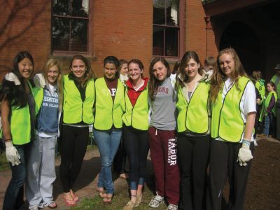 Cleaning Up Marion
On May 14, 2011 250 members of the Marion community came together for a town-wide cleanup sponsored by the Marion Tree and Parks Committee, the DPW, the Marion Natural History Museum, the Sippican Lands Trust, Sippican Historical Society, Lockheed Martin and the Marion Garden Group. Photos courtesy of Tinker Saltonstall.
