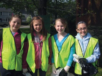 Cleaning Up Marion
On May 14, 2011 250 members of the Marion community came together for a town-wide cleanup sponsored by the Marion Tree and Parks Committee, the DPW, the Marion Natural History Museum, the Sippican Lands Trust, Sippican Historical Society, Lockheed Martin and the Marion Garden Group. Photos courtesy of Tinker Saltonstall.
