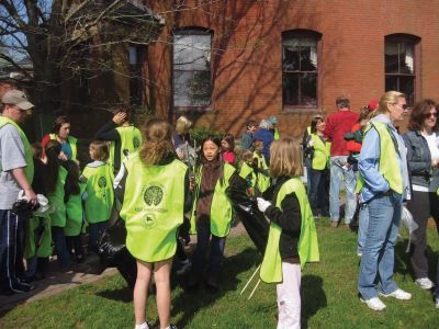 Cleaning Up Marion
On May 14, 2011 250 members of the Marion community came together for a town-wide cleanup sponsored by the Marion Tree and Parks Committee, the DPW, the Marion Natural History Museum, the Sippican Lands Trust, Sippican Historical Society, Lockheed Martin and the Marion Garden Group. Photos courtesy of Tinker Saltonstall.
