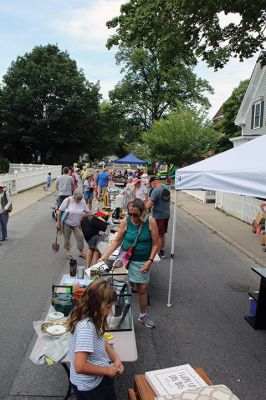 First Congregational Church’s Summer Fair
Main Street was closed to through traffic on Saturday morning for the First Congregational Church’s summer fair. Photos by Mick Colageo
