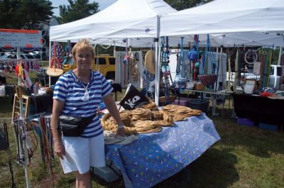 Arts and Crafts Flea Market 
The Rochester Congregational Church held their annual Arts and Crafts Flea Market on September 3, 2011. 40 vendors sold their goods under bright sunshine and blue skies. The vendor fees went to fund Church activities. Photos by Felix Perez.
