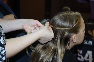 Doll Spa
The Mattapoisett Library treated area kids and their dolls to a spa day on Friday, January 15. With a day off from school, girls had their hair styled by Holly Coutinho, had their nails done by Junior Friend Alice DeCicco-Carey, 11, and decorated hair clips with Junior Friend Nicole Londergan. Photos by Jean Perry
