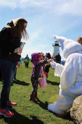 Mattapoisett Lions Club Easter Egg Hunt
Saturday’s Mattapoisett Lions Club Easter Egg Hunt drew a large gathering of families to Ned’s Point on Saturday morning, and some very happy children met the Easter Bunny. Photos by Mick Colageo
