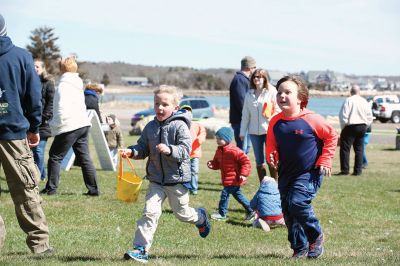 Easter Egg Fun
Saturday was a picture perfect day at Veteran’s Park in Mattapoisett for the Lions Club’s annual Easter egg hunt. Dozens of children made the dash to collect their fair share of Easter candy and enjoyed an afternoon of popping bubbles by the lighthouse with entertainer Vinny Lovegrove. Photos by Colin Veitch
