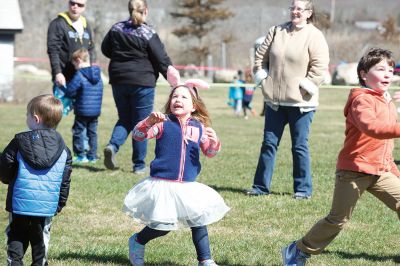 Easter Egg Fun
Saturday was a picture perfect day at Veteran’s Park in Mattapoisett for the Lions Club’s annual Easter egg hunt. Dozens of children made the dash to collect their fair share of Easter candy and enjoyed an afternoon of popping bubbles by the lighthouse with entertainer Vinny Lovegrove. Photos by Colin Veitch
