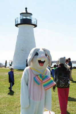 Easter Egg Fun
Saturday was a picture perfect day at Veteran’s Park in Mattapoisett for the Lions Club’s annual Easter egg hunt. Dozens of children made the dash to collect their fair share of Easter candy and enjoyed an afternoon of popping bubbles by the lighthouse with entertainer Vinny Lovegrove. Photos by Colin Veitch
