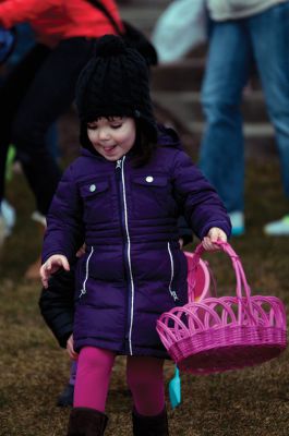 Easter Egg Hunt
A great time was had by all at the Annual Easter Egg Hunt at the Mattapoisett YMCA center on Saturday March 23. Children enjoyed egg dying, dancing, the Ester Bunny and of course the Egg Hunt! Photos by Felix Perez
