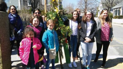  First Congregational Church of Marion
On Sunday, April 22, the First Congregational Church of Marion held a special Earth Day service, celebrating God's creation. Kathleen, Lily, Camila, and Maddie did a skit around the theme of reduce, reuse, recycle. After the service, we had a procession down to the Town Wharf where we cleaned up trash. Photos by Tanya Ambrosi and Sue Taggart
