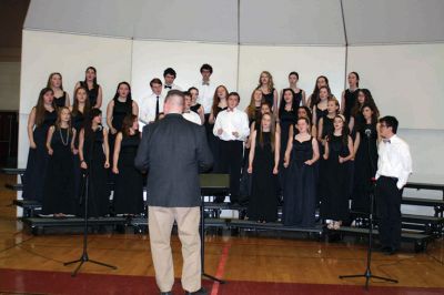 FORM Concert 
The tri-town FORM concert brought together students whose combined musicality entertained a full house. The performers sang song style selections from spiritual to jazz and the crowd pleaser “Don’t Worry Be Happy” by Rochester Memorial School. Combining the voices of nearly 300 students the finale was a soulful treatment of “Wade In The Water”. Funds raised through FORM concerts support scholarships awarded each year to graduating seniors who have completed at least two full years in a school music program.
