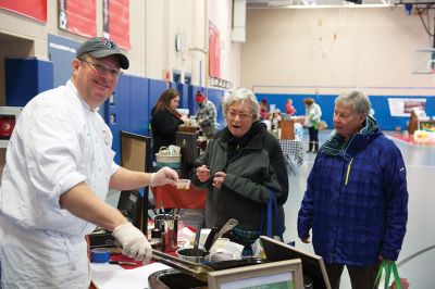 ORR Winter Farmers’ Market
The ORR Winter Farmers’ Market held every 2nd and 4th Saturday of the winter months is a way to chase the winter blues away while stocking up on your organic essentials. Live entertainment and children’s activities liven up the coldest of winter weekends from 10:00 am to 1:00 pm at the ORR Junior High School gymnasium. Photos by Colin Veitch
