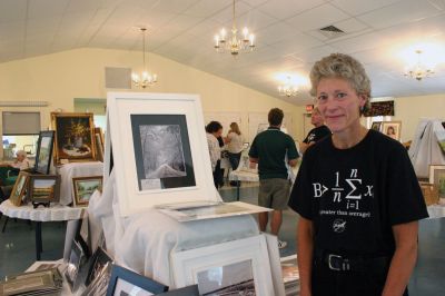 Fine Arts Cafe
The Rochester Congregational Church boosted spirits on a gray Saturday when it held its second annual Fine Arts Caf on September 24, 2011. The Caf, which featured work from area artists, benefitted the Church through a percentage of sales. Photos by Robert Chiarito.
