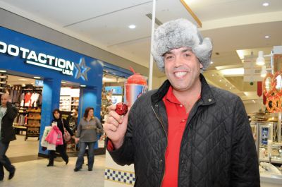 Flash Mob
Mattapoisett native and Old Rochester Regional graduate Chad Michael Peters coordinated a "flash mob" on December 16. The mob of over 200 carolers, including many Tri-Town residents, convened at the Dartmouth Mall to surprise shoppers with a medley of three holiday classics: "Deck the Halls", "Silent Night" and "Jingle Bells". Just as soon as the mob showed up, it dispersed. Photo by Felix Perez.
