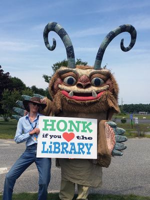 Hodge Podge
The Wanderer found everyone’s good buddy Hodge Podge at the Rochester COA on August 7 chatting up folks who stopped by in support of Plumb Library. HP’s appearance was sponsored by the Rochester Cultural Council. Photos by Marilou Newell
