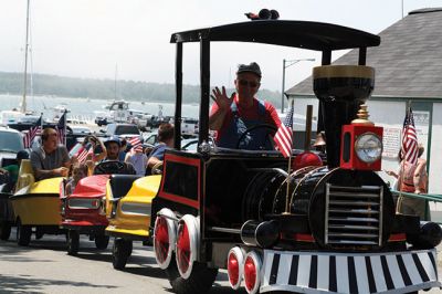 Harbor Days 2015
The weather was fine for Harbor Days, the annual week-long event organized by the Mattapoisett Lions Club. The weekend portion of Harbor Days featured vendors, food, train rides for the kids, and a number of entertainment programs, including The Showstoppers on Sunday, July 19. Photos by Colin Veitch and Jean Perry
