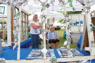 Harbor Days 2015
The weather was fine for Harbor Days, the annual week-long event organized by the Mattapoisett Lions Club. The weekend portion of Harbor Days featured vendors, food, train rides for the kids, and a number of entertainment programs, including The Showstoppers on Sunday, July 19. Photos by Colin Veitch and Jean Perry
