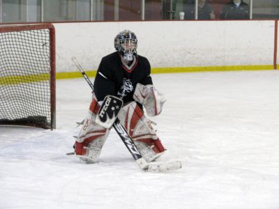 Jr. Bulldogs Hockey
Goaltender Chris Nadeau preserved the Jr. Bulldogs 3-2 win.
