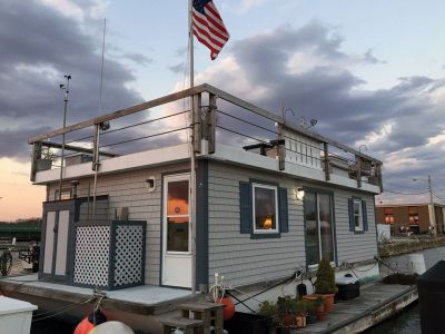 Harbormaster House Boat
Mattapoisett Harbormaster Jill Simmons and her husband Skip Gray have been living on a houseboat docked in Fairhaven for decades. The Sea-Hab is 576-square feet and contains all the comforts a small home on the mainland would boast except an oven. Photo courtesy Jill Simmons
