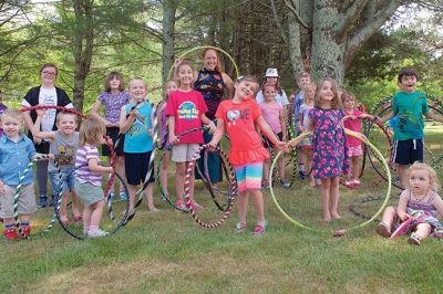 Hula-hoop Performer
Hula-hoop performer Pinto Bella taught kids the benefit of hula-hooping for body and mind and performed superhero-themed tricks on June 20 at Plumb Library. Photos by Colin Veitch
