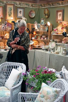 Antiques Annual
The Sippican Historical Society hosted their 17th Annual Marion Antiques Show this past weekend at Tabor Academys Fish Athletic Center. The event is the groups main fundraiser each year, kicking off with a with a gala preview party on Friday, August 14. Antique dealers from throughout New England and the Eastern United States were on hand. Photo by Robert Chiarito
