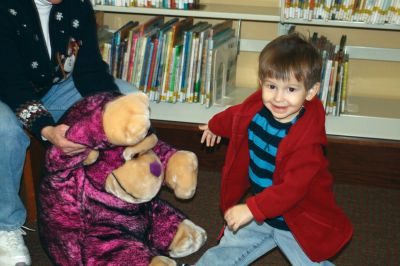 Reading Time
Mattapoisett preschoolers visited the Free Public Library on Friday, January 8, 2010 to enjoy a special storytime with Childrens Librarian Linda Burke. Photo by Anne OBrien-Kakley.
