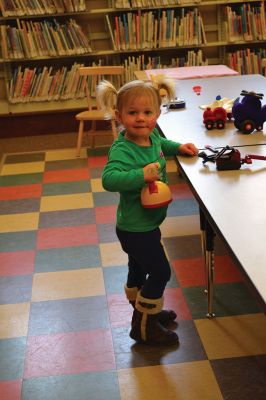 National Take Your Child to the Library Day
The Mattapoisett Public Library celebrated National Take Your Child to the Library Day this Saturday, February 1, with an entire day filled with special activities for children. All day long, a steady stream of kids enjoyed activities such as a library scavenger hunt, playing chess, watching the movie “Up,” and face painting. Photos by Jean Perry & Felix Perez
