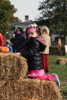 Family Fun Festival 
The Mattapoisett Lions Club held its first Family Fun Festival at Shipyard Park on Saturday, October 29, featuring some good old-fashioned fun and games. Over 400 people turned out for the event, which included hayrides through the village, a pumpkin patch, and games such as pin the nose on the pumpkin and the corn hole toss. Photos by Jean Perry
