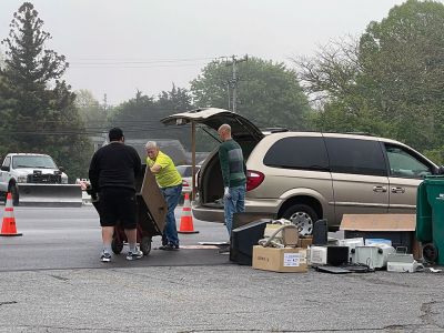 Lions Club Electronics Recycling
Photo by Jen Shepley
