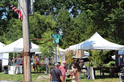 Arts in the Park
The Marion Art Center held its annual Arts in the Park event on Saturday at Bicentennial Park. The jury-vetted assemblage of artisans surrounded the Elizabeth Taber statue and welcomed shoppers for their goods, while attendees also enjoyed goodies from a nearby food truck and live entertainment from the doorsteps of the MAC. Photos by Mick Colageo
