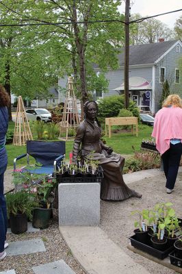 Marion Garden Group
The Marion Garden Group held its spring plant sale on Saturday in Bicentennial Park, where Elizabeth Taber’s statue kept a watchful eye on the proceedings. Photos by Mick Colageo
