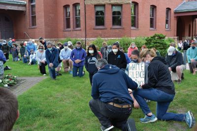 Kneel for Nine
A peaceful crowd gathered on the lawn of the Marion Music Hall on June 2 to kneel in solidarity for nine minutes calling for justice for the death of George Floyd and accountability for police brutality. Marion Police Chief John Garcia dressed in his police uniform was among the roughly 200 kneeling on the grass that afternoon. Photos by Jean Perry
