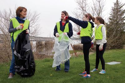 Annual Clean Up
May 9 in Marion was also the time for the annual clean up, which had residents meeting at the Marion Music Hall for their assignments and supplies. Photos by Colin Veitch
