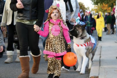 Marion Art Center Halloween Parade 
It looked as though nearly a thousand people came out for the Marion Art Center Halloween Parade on Monday, October 31. The event gets bigger and better every year, it seems, judging by the number of people and the degree of creativity when it comes to the costumes. Photos by Jean Perry
