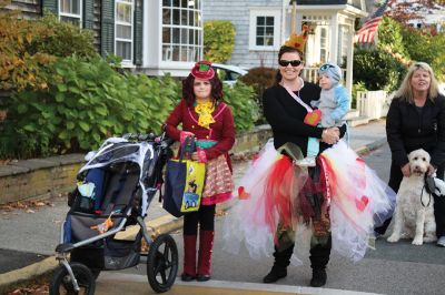 Marion Art Center Halloween Parade 
It looked as though nearly a thousand people came out for the Marion Art Center Halloween Parade on Monday, October 31. The event gets bigger and better every year, it seems, judging by the number of people and the degree of creativity when it comes to the costumes. Photos by Jean Perry
