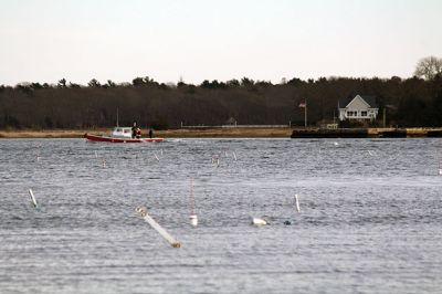 Marion Holiday Stroll 
Here Comes Santa Claus! – Santa made his big entrance to the Marion Holiday Stroll on Sunday, December 8, from across Sippican Harbor on his ‘water sleigh’ to the crowd that awaited him at the Town Wharf. The holiday stroll is the perfect way to get into the holiday spirit and capture a bit of that Christmas magic. Photo by Jean Perry
