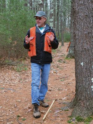 Massachusetts Bureau of Forestry
James Rassman, Southeast District service forester from the Massachusetts Bureau of Forestry, spoke on tree identification in winter months during his February 15 trip to Washburn Park. While ranked third in the nation in population density, Massachusetts is the nation’s eighth, most-heavily forested state. Rassman’s visit was sponsored by the Marion Museum of Natural History. Photos by Marilou Newell
