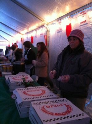 Holiday Party at Shipyard Park
The community turned out for a wonderful late afternoon of lights, music, food and fun at the annual Holiday Party at Shipyard Park in Mattapoisett hosted by the Lions Club.  The Lions were collecting non-perishable food and unwrapped new toys to distribute to those in need during the holiday.  In return those in attendance were treated to great food, drinks and crafts for the little ones. Photos by Felix Perez and Marilou Newell
