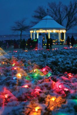 Holiday in the Park
It looked like another record turnout at Shipyard Park in Mattapoisett on December 9 for the annual Holiday in the Park and tree lighting. The tent was stuffed with hot foods, cocoa, donuts, Christmas cookies, and the hundreds of people in line to warm up out of the snowy cold. Did you miss the tree lighting? See The Wanderer Facebook page for a video capturing the magical moment. Photos by Jean Perry 
