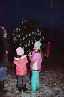 Holiday in the Park
It looked like another record turnout at Shipyard Park in Mattapoisett on December 9 for the annual Holiday in the Park and tree lighting. The tent was stuffed with hot foods, cocoa, donuts, Christmas cookies, and the hundreds of people in line to warm up out of the snowy cold. Did you miss the tree lighting? See The Wanderer Facebook page for a video capturing the magical moment. Photos by Jean Perry 
